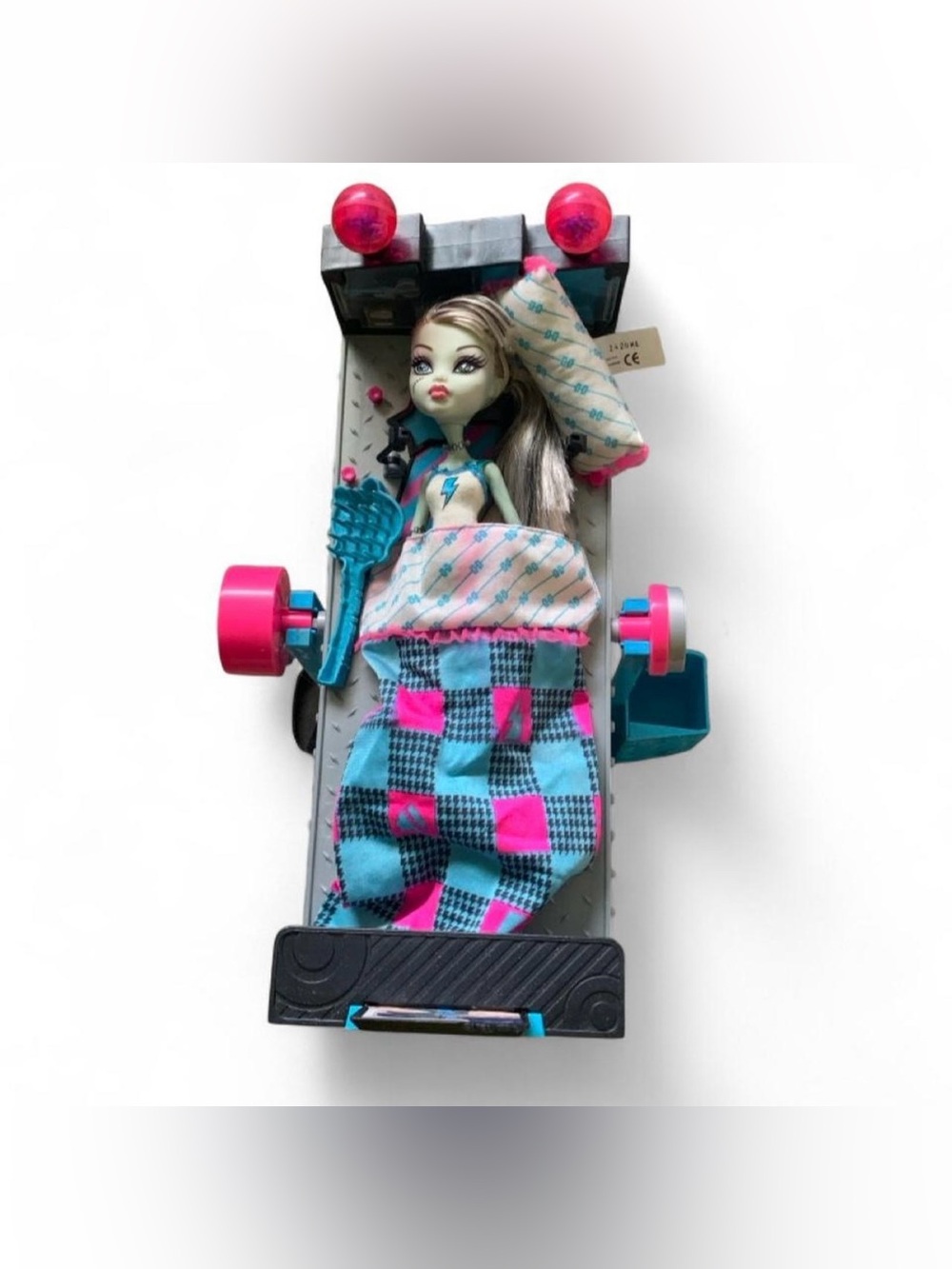 monster high frankie stein bed + doll